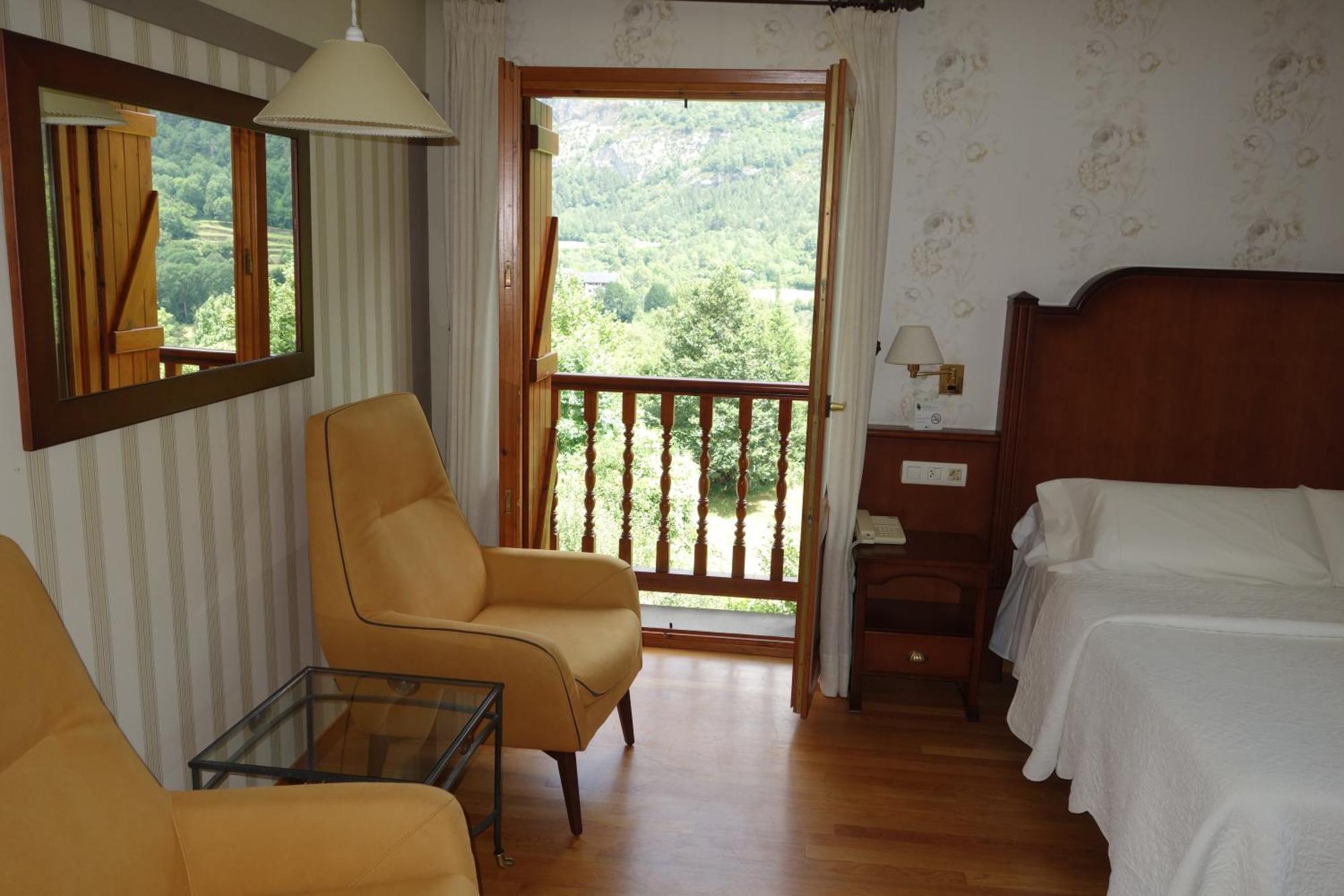 Hotel Abetos Torla-Ordesa Exterior photo